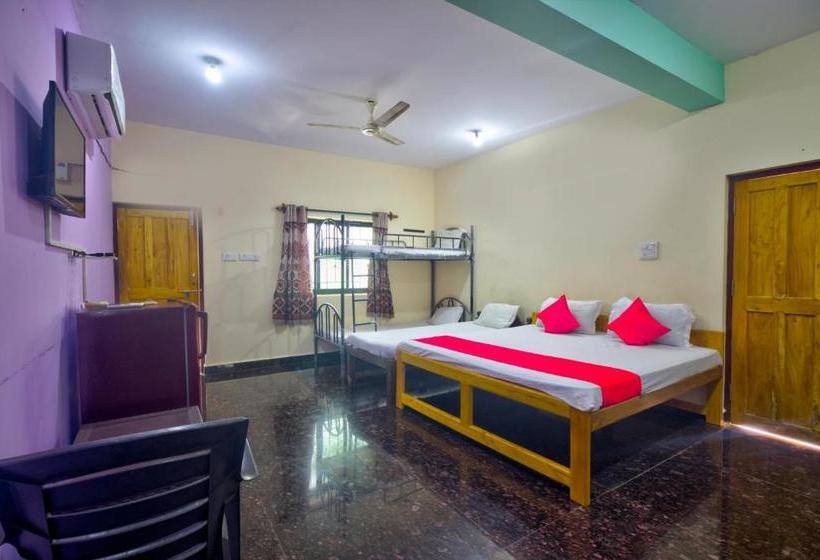 פנסיון Yashdeep House