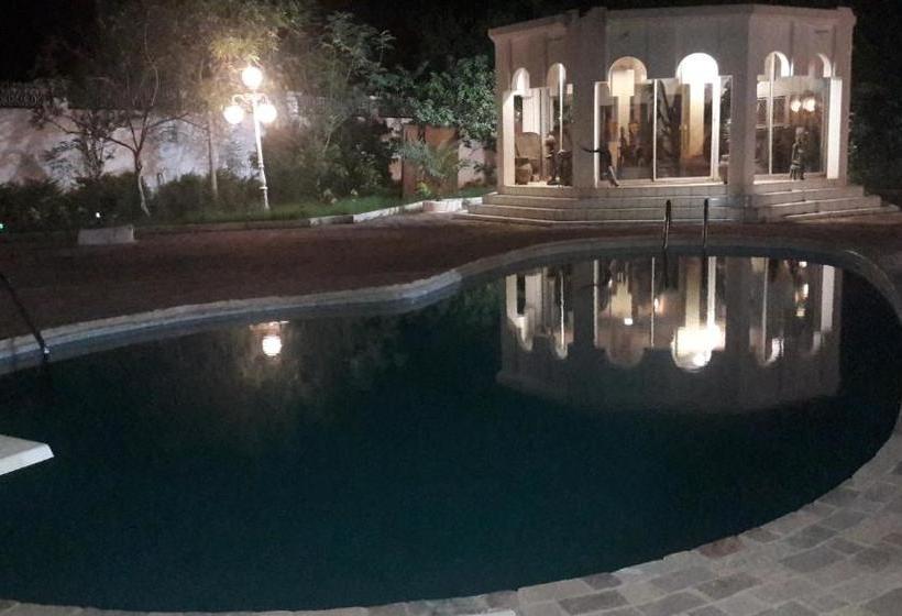 تختخواب و صبحانه Residence La Casa Blanca