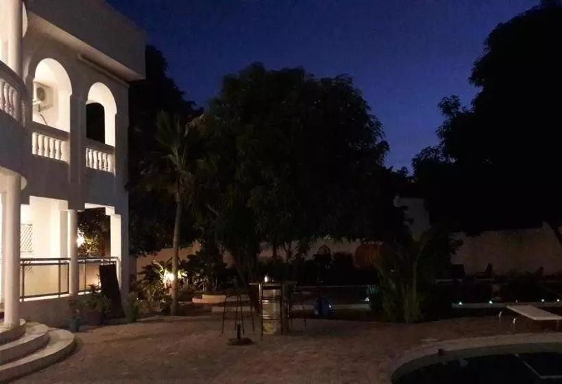 تختخواب و صبحانه Residence La Casa Blanca