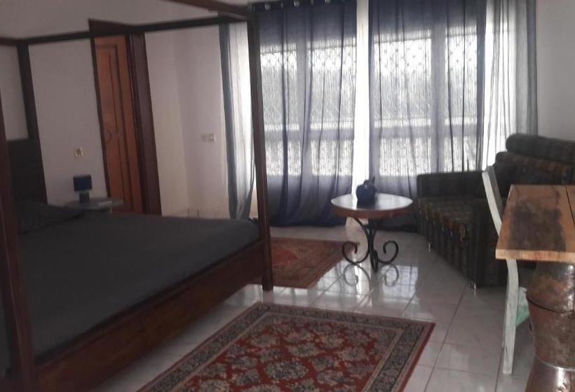 تختخواب و صبحانه Residence La Casa Blanca