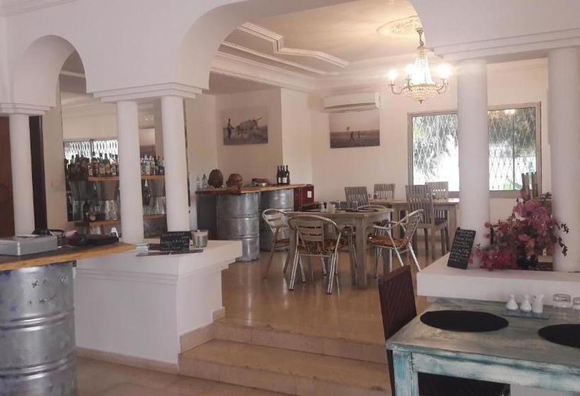 تختخواب و صبحانه Residence La Casa Blanca