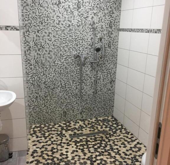 בית מלון כפרי Des Arcades