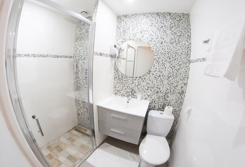 בית מלון כפרי Des Arcades