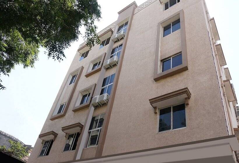 酒店 Oyo 22736 Tulasi Anugana Grand