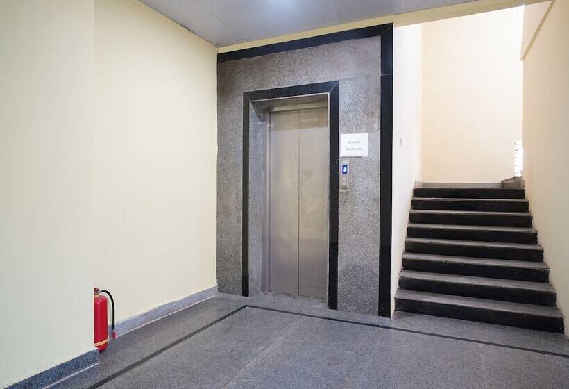 酒店 Oyo 22736 Tulasi Anugana Grand