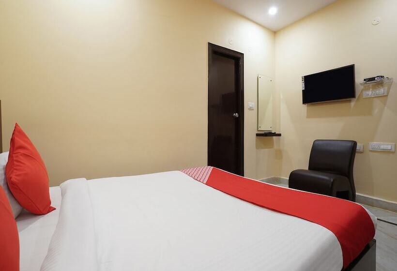 酒店 Oyo 22736 Tulasi Anugana Grand