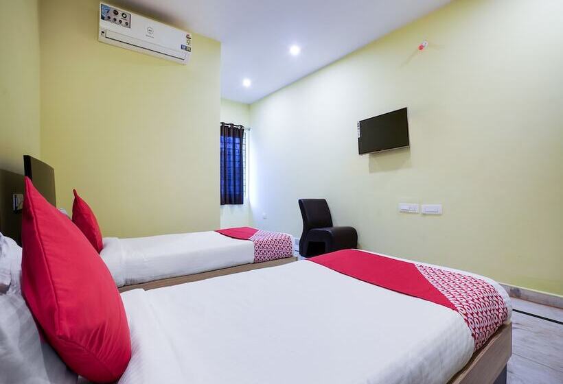 酒店 Oyo 22736 Tulasi Anugana Grand