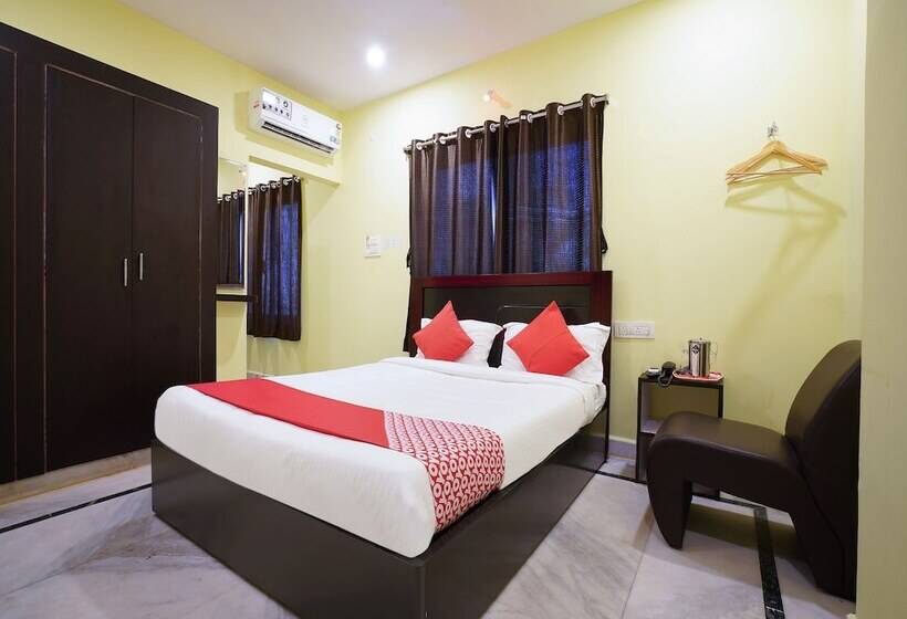 酒店 Oyo 22736 Tulasi Anugana Grand