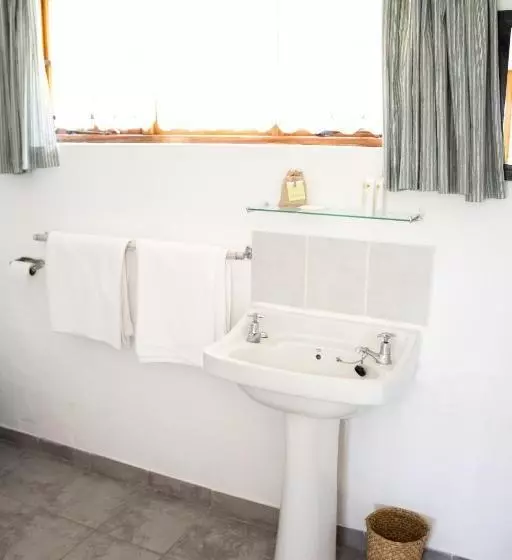 پانسیون Cairn Grace