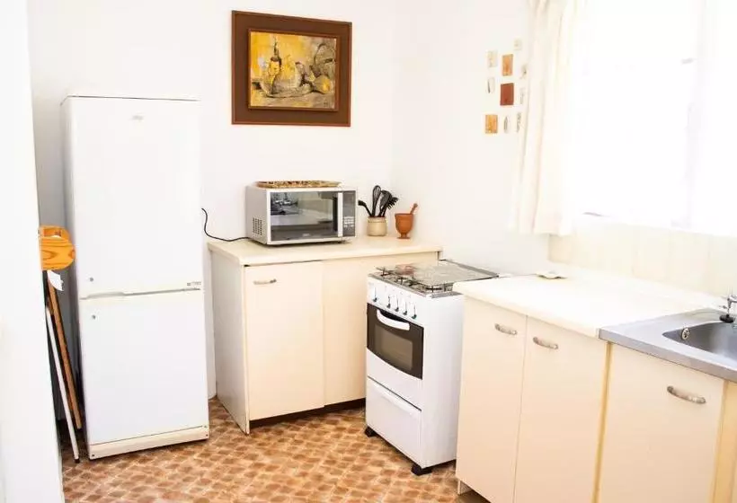 پانسیون Cairn Grace