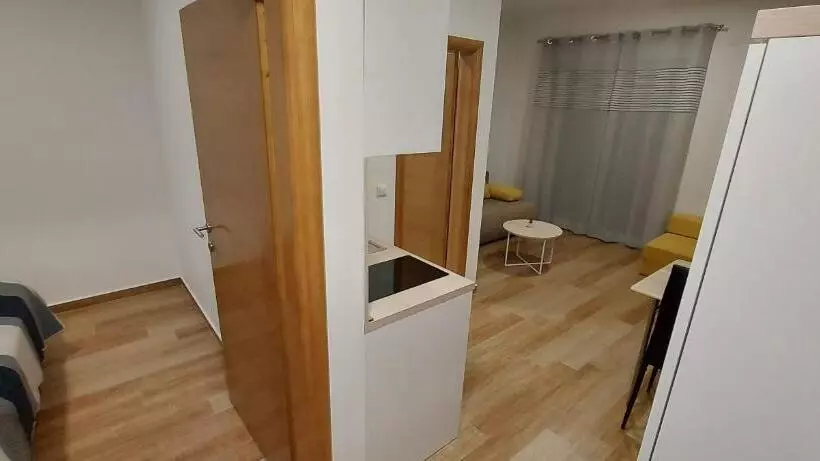 پانسیون Apartmani Barka