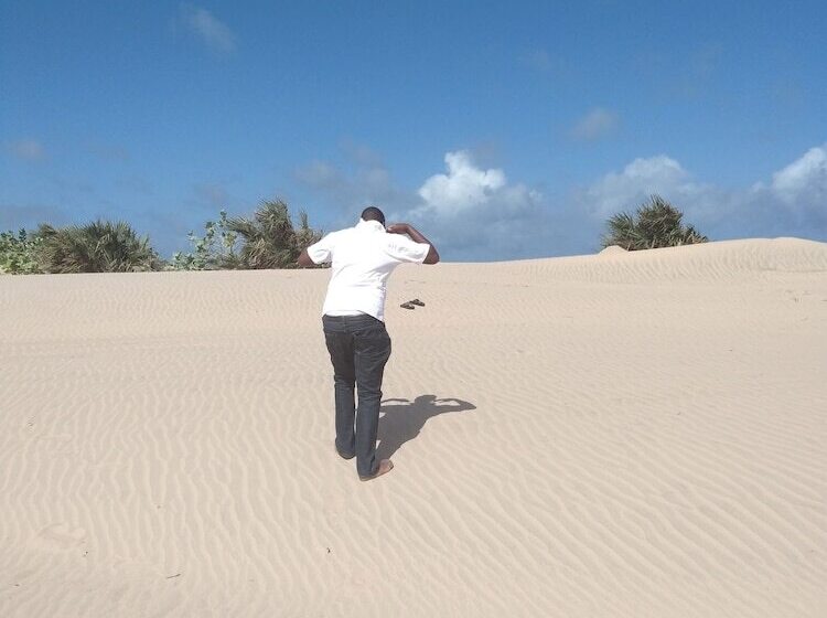 تختخواب و صبحانه Chrystal Palace Resort Malindi