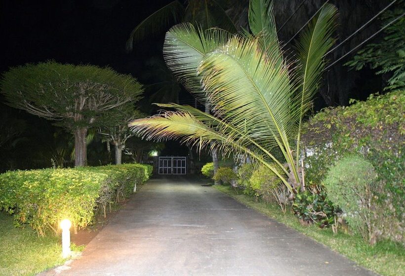 تختخواب و صبحانه Chrystal Palace Resort Malindi