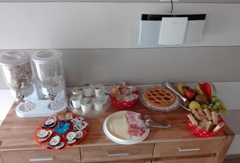 تختخواب و صبحانه Eden