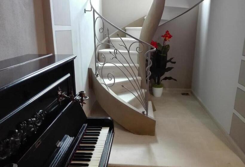 تختخواب و صبحانه Eden