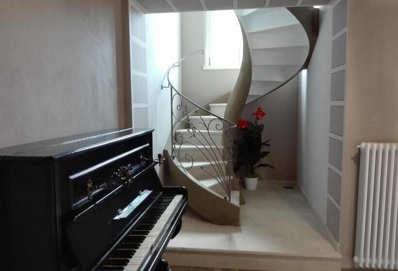 تختخواب و صبحانه Eden