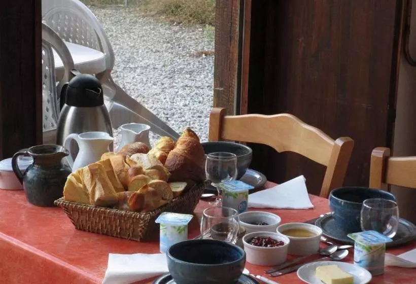 Aamiaismajoitus (B&B) Le Lac Aux Fées