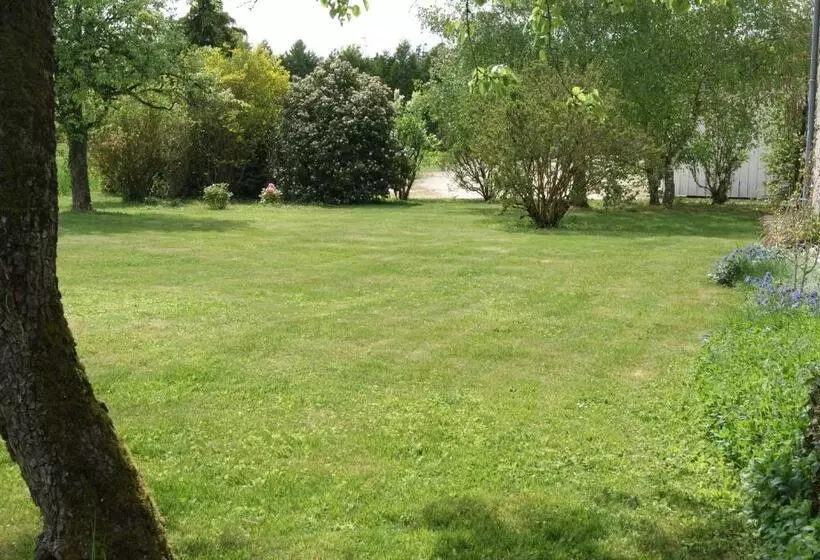 Aamiaismajoitus (B&B) Le Lac Aux Fées