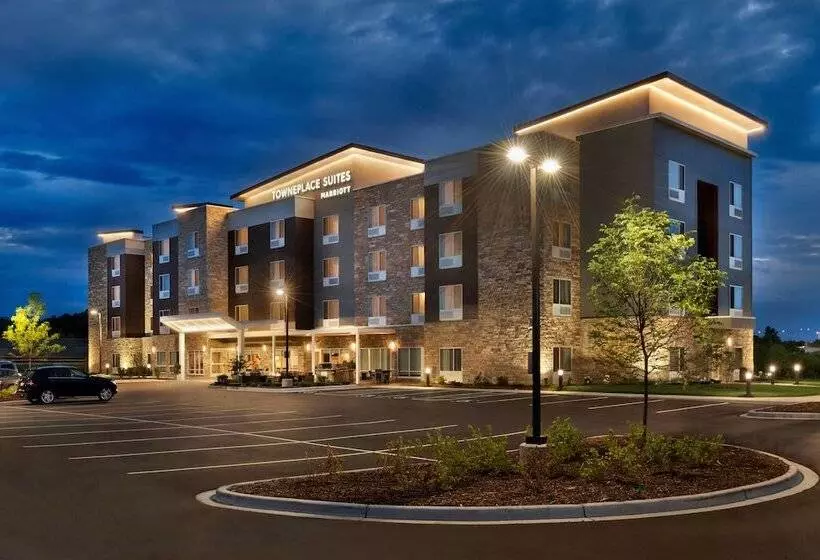 ホテル Towneplace Suites By Marriott Milwaukee Grafton