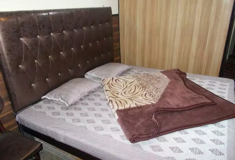 ペンション Ratnam Guest House