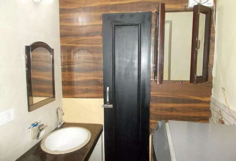 ペンション Ratnam Guest House