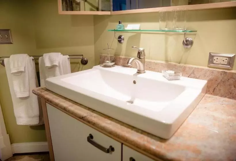 Aamiaismajoitus (B&B) Black Lantern Inn