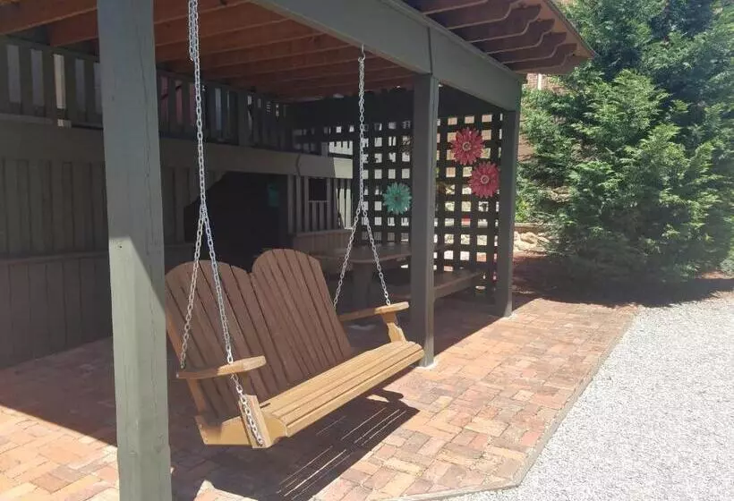 Aamiaismajoitus (B&B) Black Lantern Inn