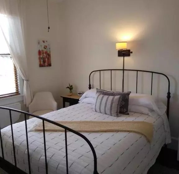 Aamiaismajoitus (B&B) Black Lantern Inn