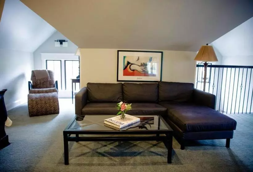 Aamiaismajoitus (B&B) Black Lantern Inn