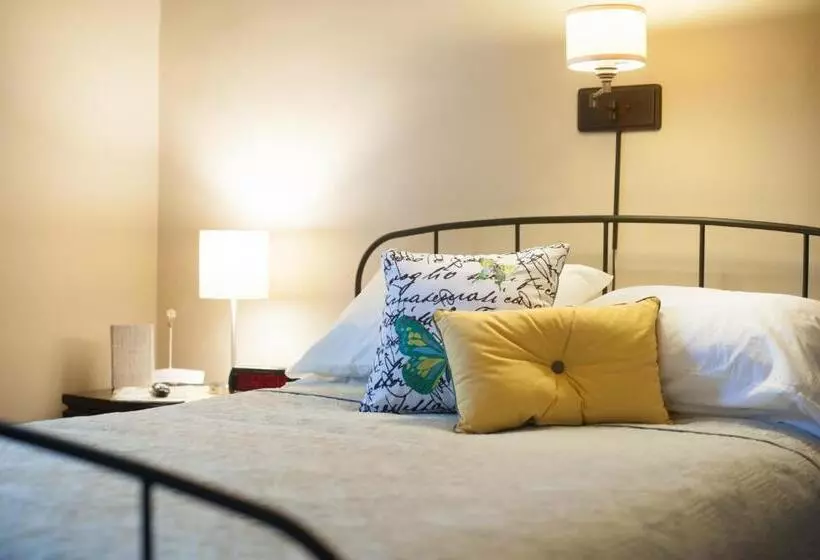 Aamiaismajoitus (B&B) Black Lantern Inn