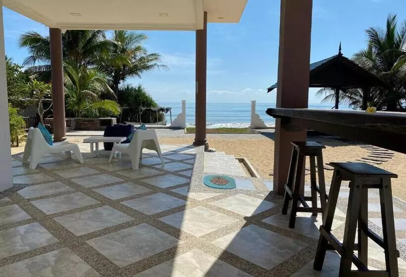 Aamiaismajoitus (B&B) Che Beach House