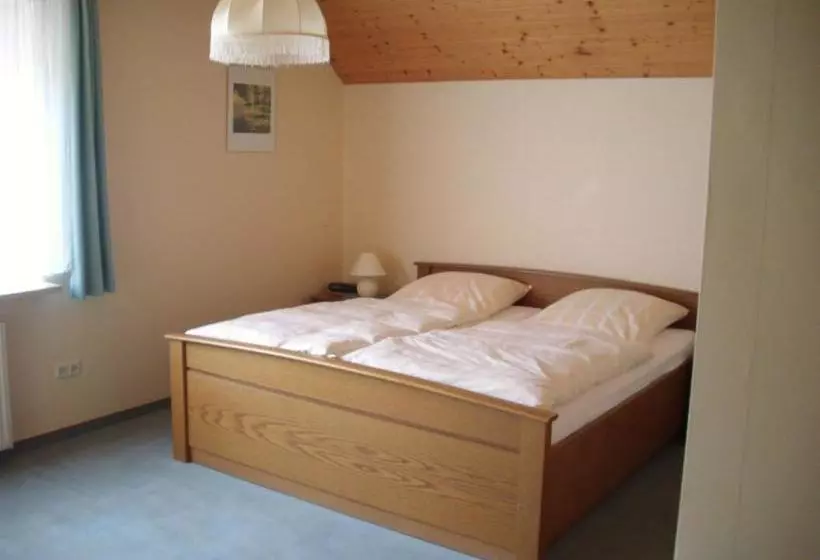 Aamiaismajoitus (B&B) Pension Luisenhof