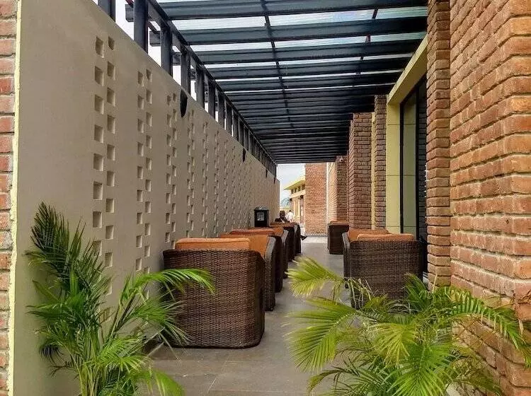 هتل Soaltee Westend Premier