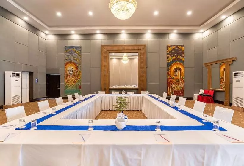 هتل Soaltee Westend Premier