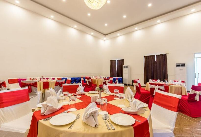 هتل Soaltee Westend Premier