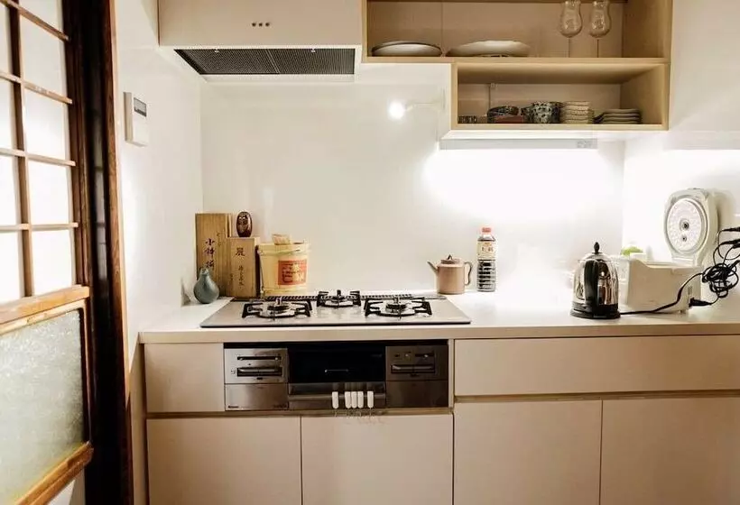 Majatalo Samurai Guest House