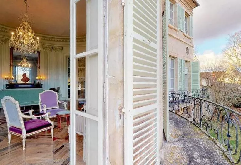 ベッドアンドブレックファースト Castel Saintleonard