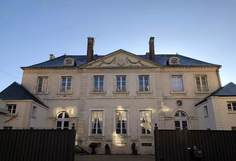 ベッドアンドブレックファースト Castel Saintleonard