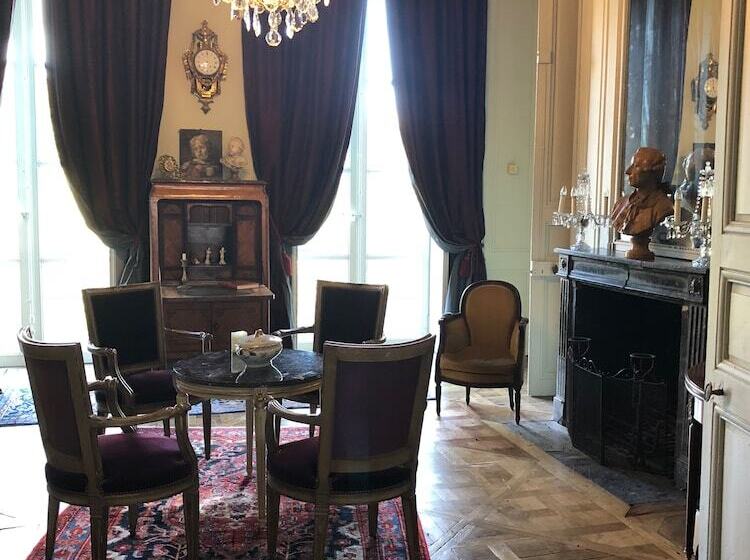 مبيت وإفطار Castel Saintleonard