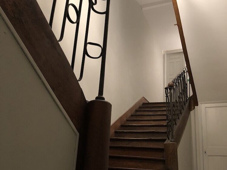 مبيت وإفطار Castel Saintleonard