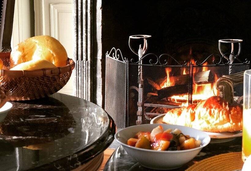 مبيت وإفطار Castel Saintleonard