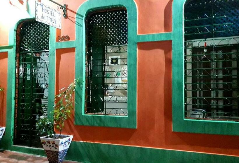 Hostel Da 13 E Suítes