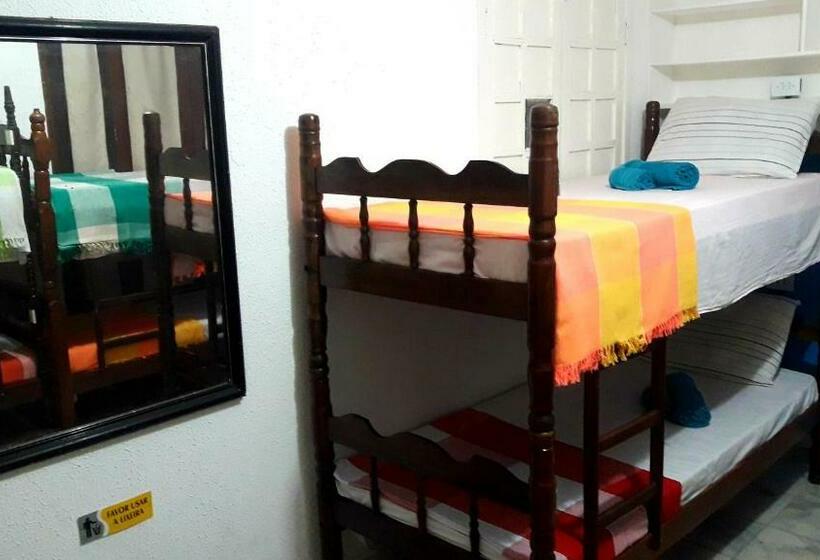 Hostel Da 13 E Suítes