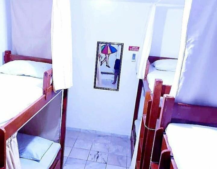 Hostel Da 13 E Suítes