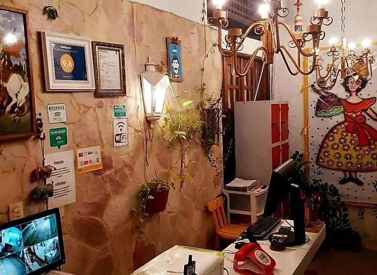 Hostel Da 13 E Suítes