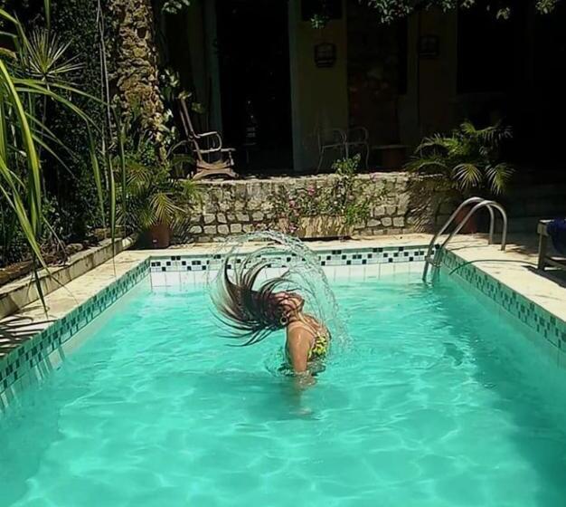 Hostel Da 13 E Suítes