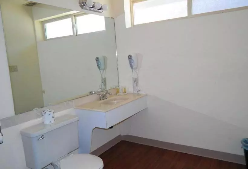 Hotelli River Park Inn