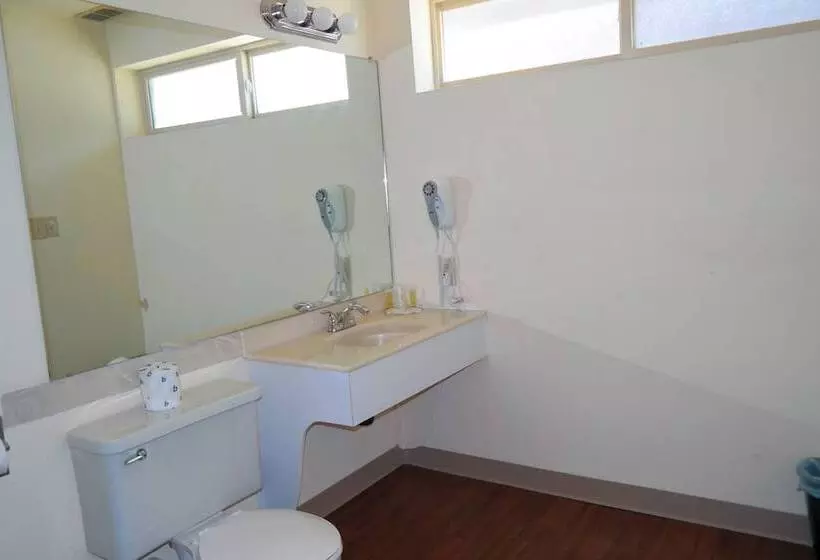 Hotelli River Park Inn