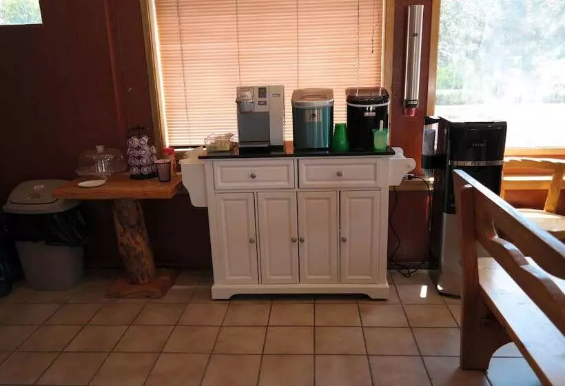 Hotelli River Park Inn