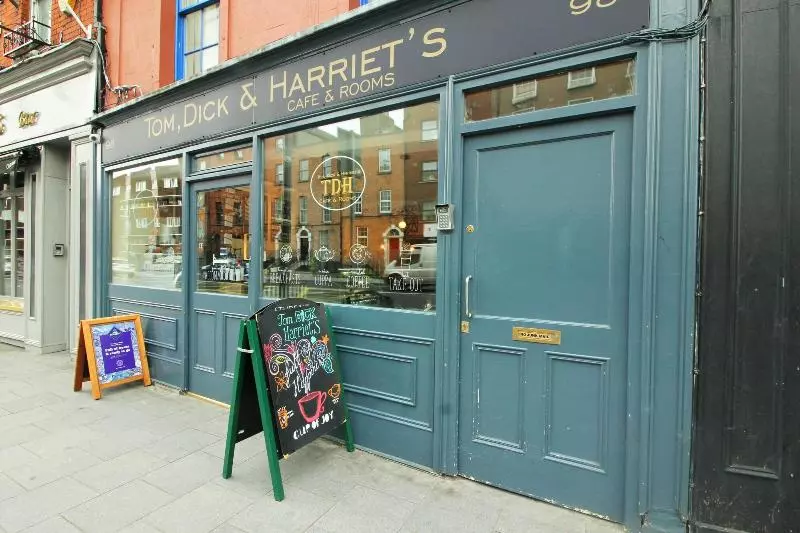 پانسیون Tom Dick And Harriet S Accommodation